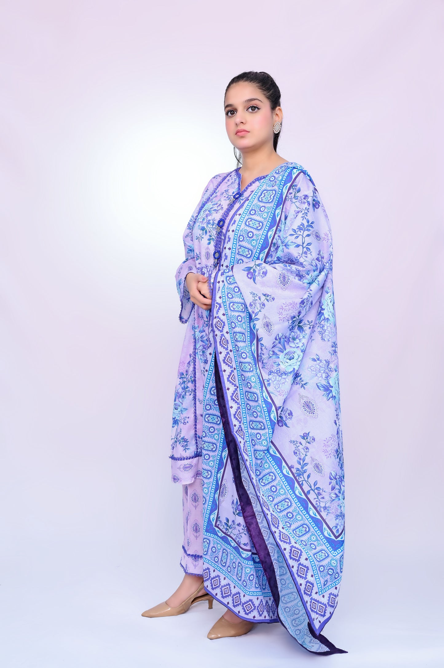 Blue Roses 3-Piece Lawn Suit Unstitched (A-105)