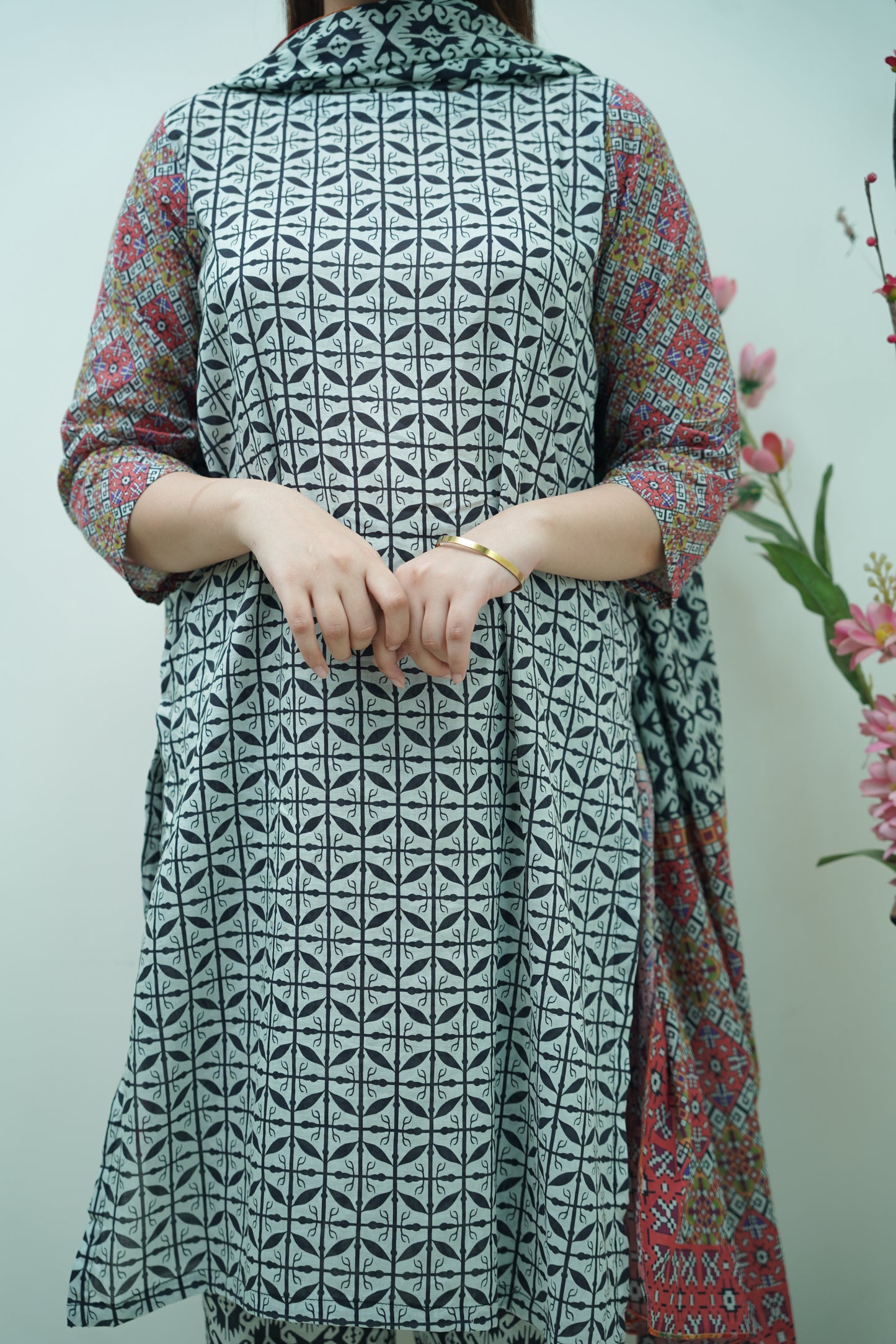 Sindhi Harmony 3-Piece Lawn Suit Unstitched (A-119)