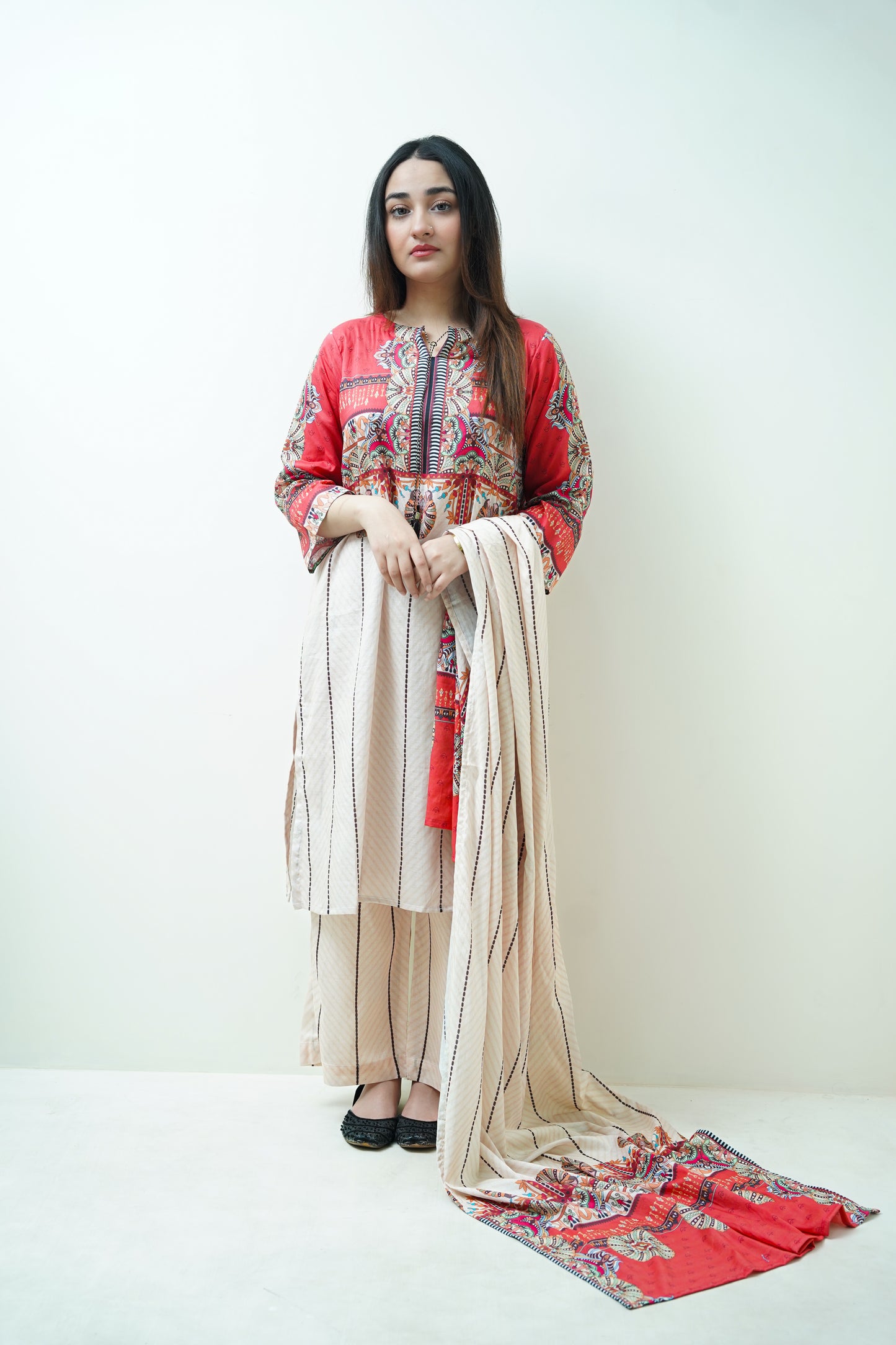 Crimson Mosaic 3-Piece Lawn Suit Unstitched (A-118)