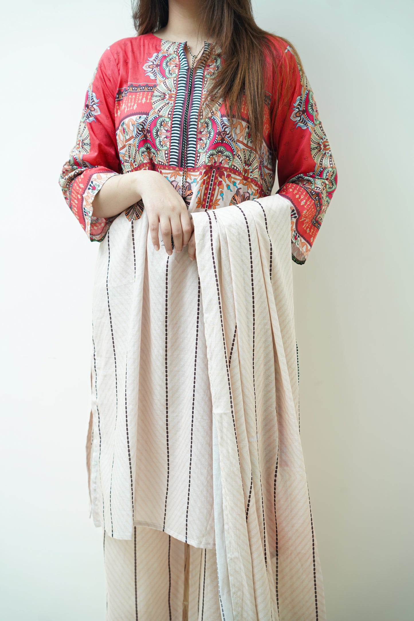 Crimson Mosaic 3-Piece Lawn Suit Unstitched (A-118)