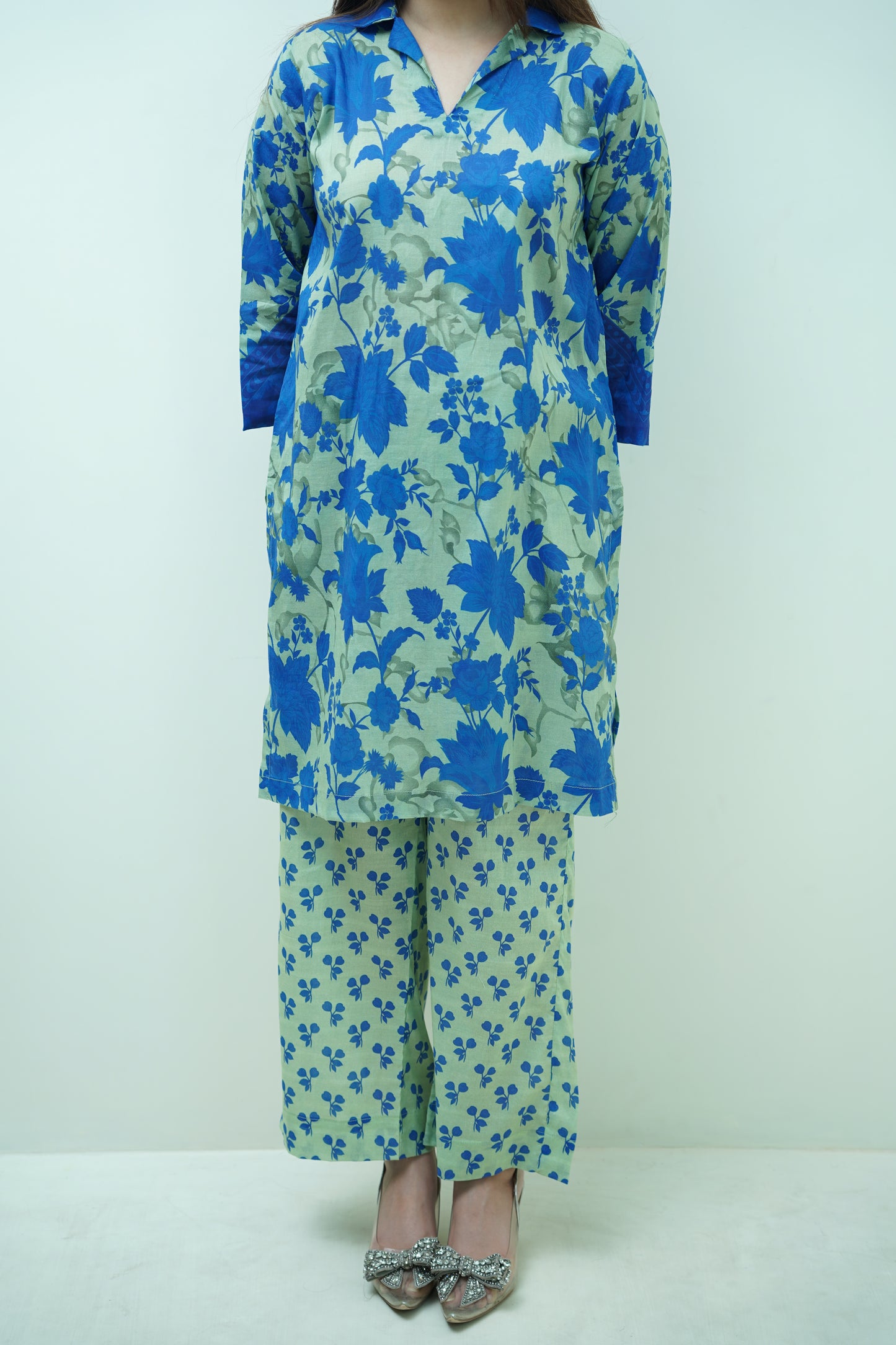 Blue Carnation 3-Piece Lawn Suit Unstitched (A-121)