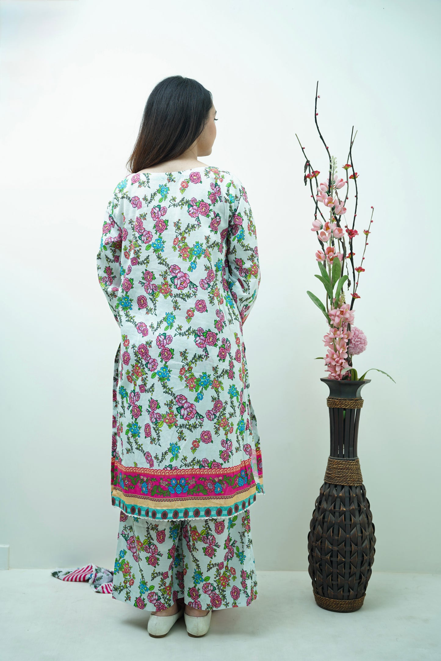 Pink Floral 3-Piece Lawn Suit Unstitched (A-120)